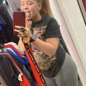 Meet your Posher, Amber